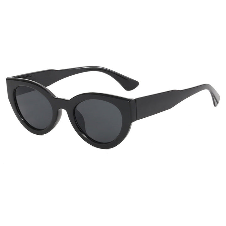 Ladies fashionable square sunglasses with mirrored lenses