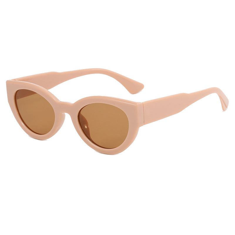 Ladies fashionable square sunglasses with mirrored lenses