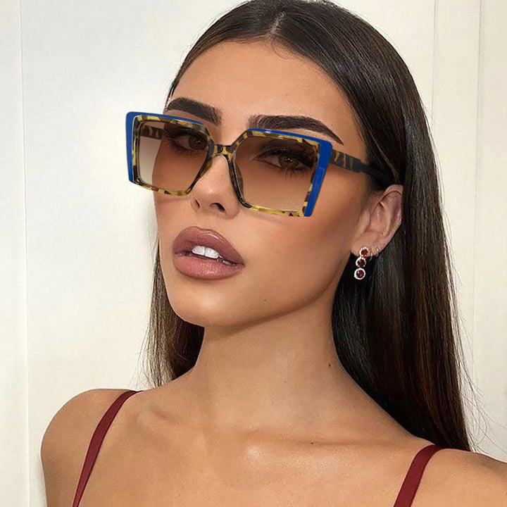 Women elegant square sunglasses with mirrored lenses