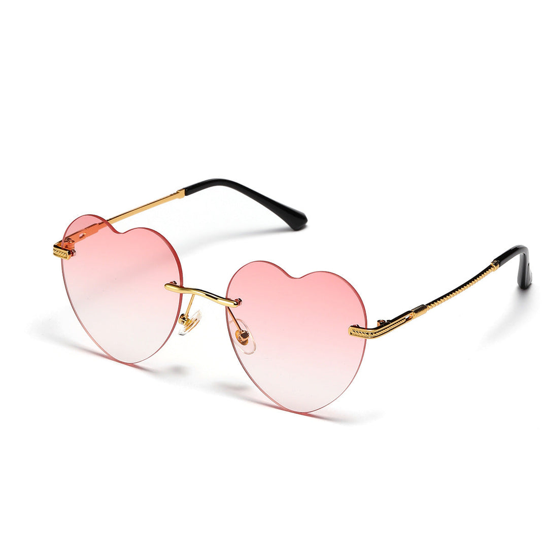 Ladies trendy heart sunglasses with mirrored lenses