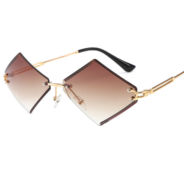Ladies fashionable geometric sunglasses with mirrored lenses