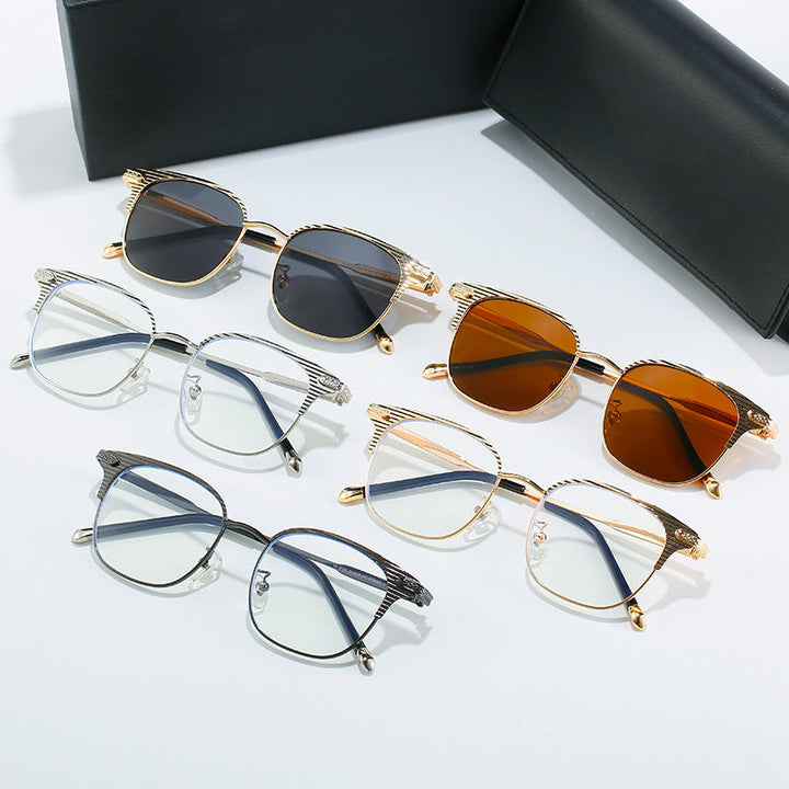 Ladies designer sunglasses with luxurious frame and mirrored lenses