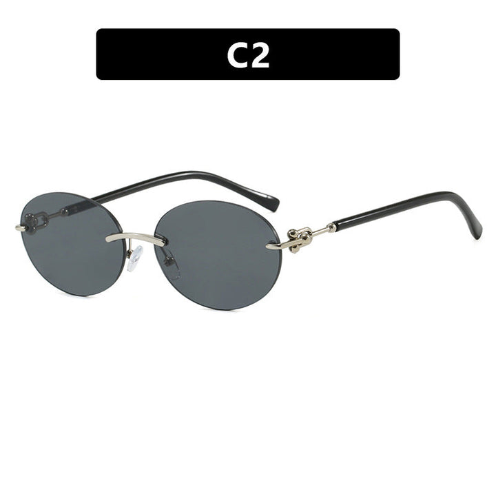 Women oval sunglasses with luxurious metal frame and mirrored lenses