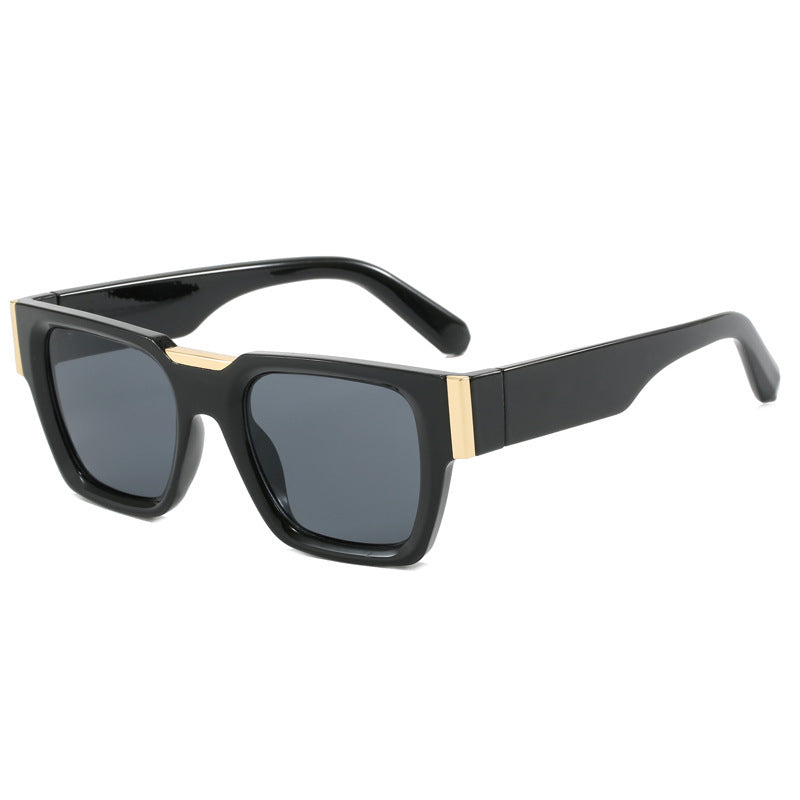 Women mirrored cat-eye sunglasses with comfortable fit