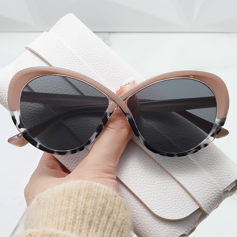 Women Cat-Eye Sunglasses with Mirrored Lenses