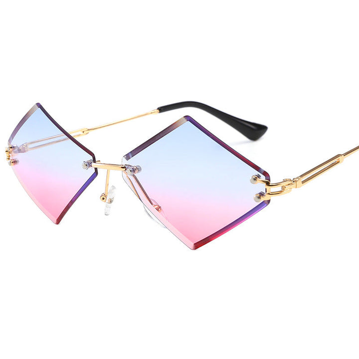 Ladies fashionable geometric sunglasses with mirrored lenses