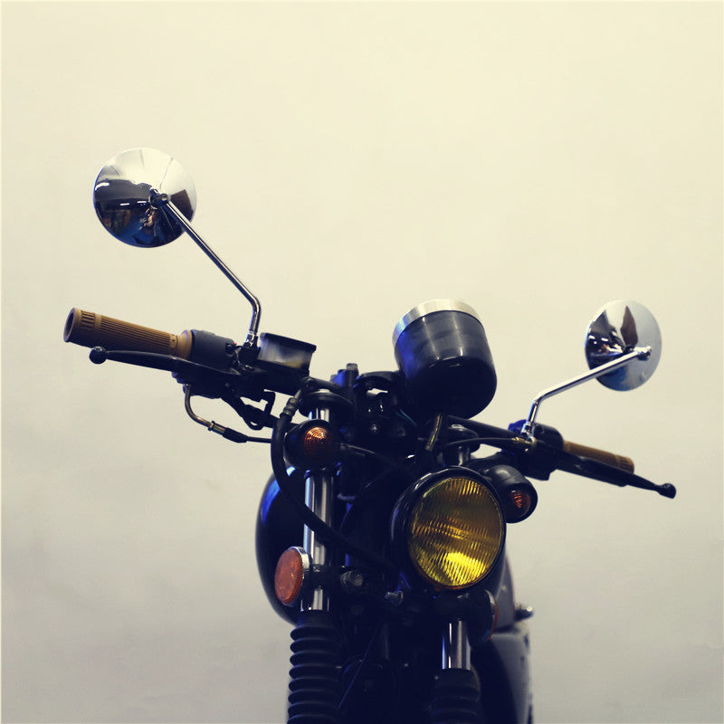 Adjustable motorcycle rearview mirror with modern design and high visibility
