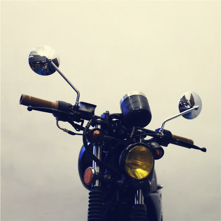 Adjustable motorcycle rearview mirror with modern design and high visibility