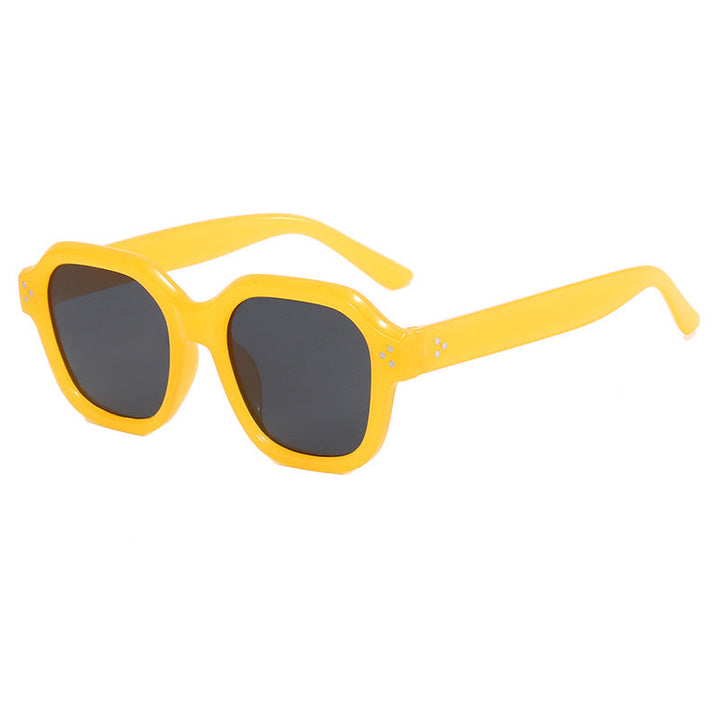 Ladies fashionable square sunglasses with mirrored lenses