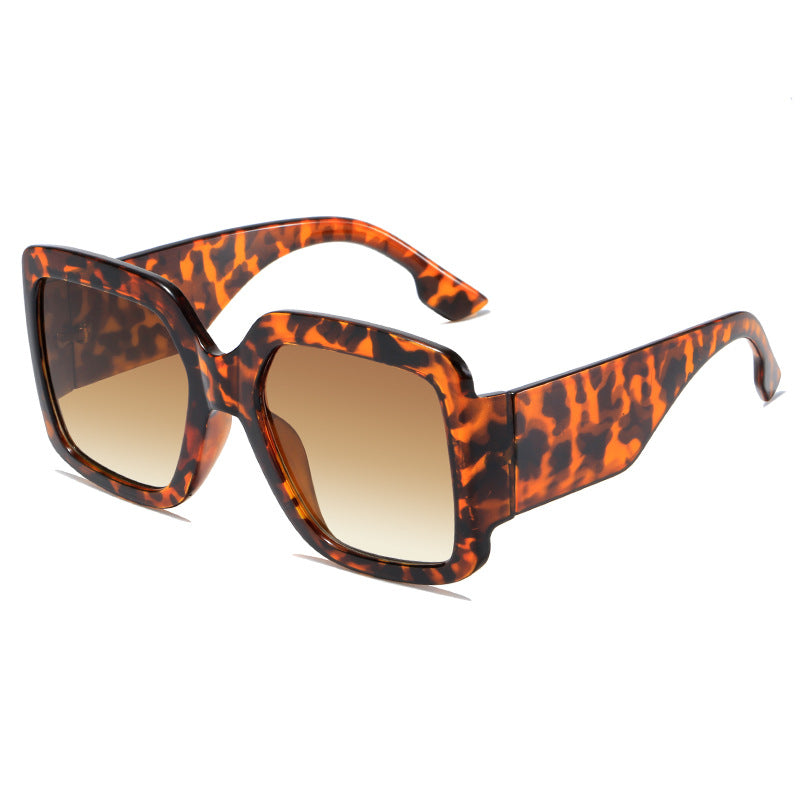 Women modern square sunglasses with mirror lenses