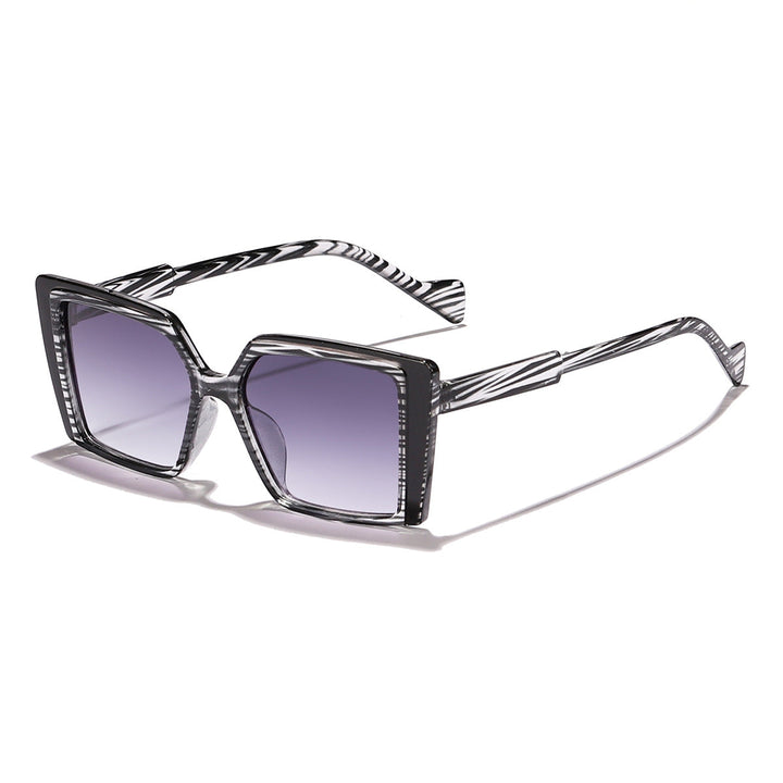 Women elegant square sunglasses with mirrored lenses