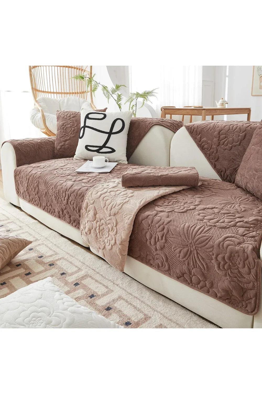 Plush sofa cover |