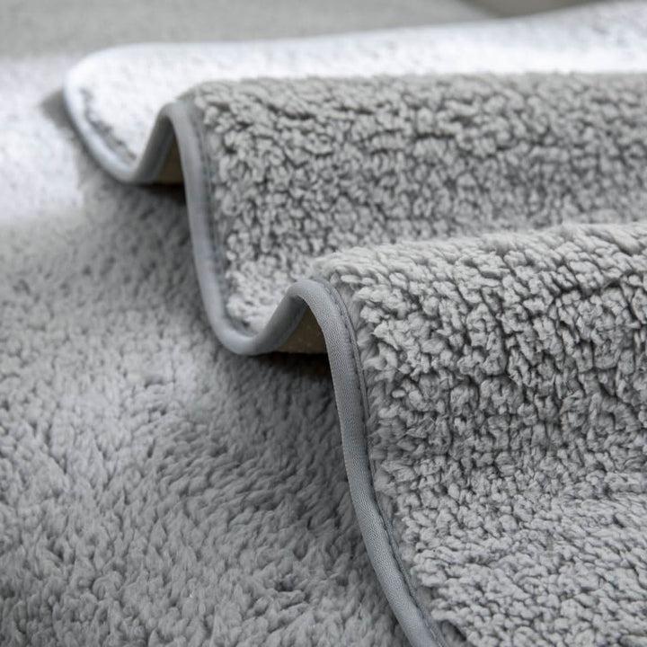 CozyShield - Elegant and protective stretch sofa cover