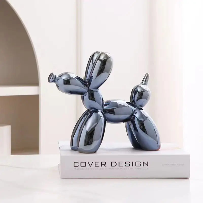 – Small dog sculpture made of balloons