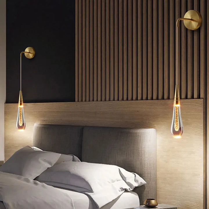 Elegant Wall Lamp with Sparkling Crystal Drops
