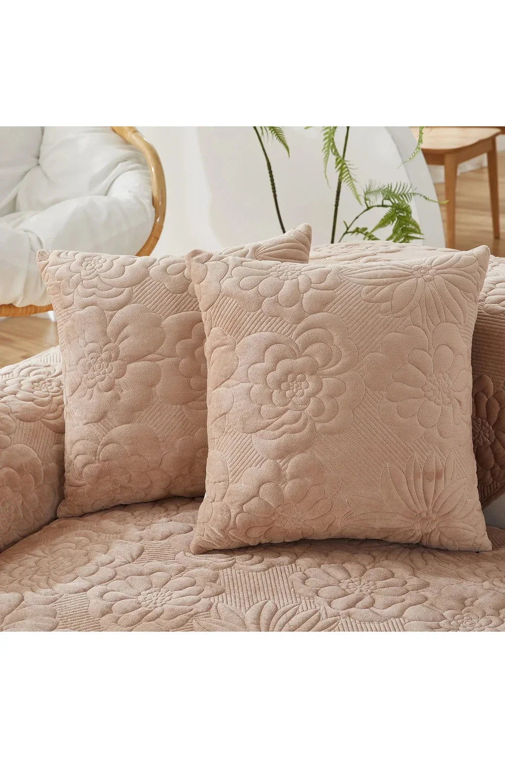 Plush sofa cover |