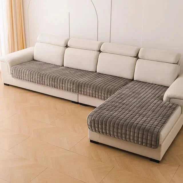 VelvetCozy - Plush velvet anti-slip sofa cover for added elegance and comfort