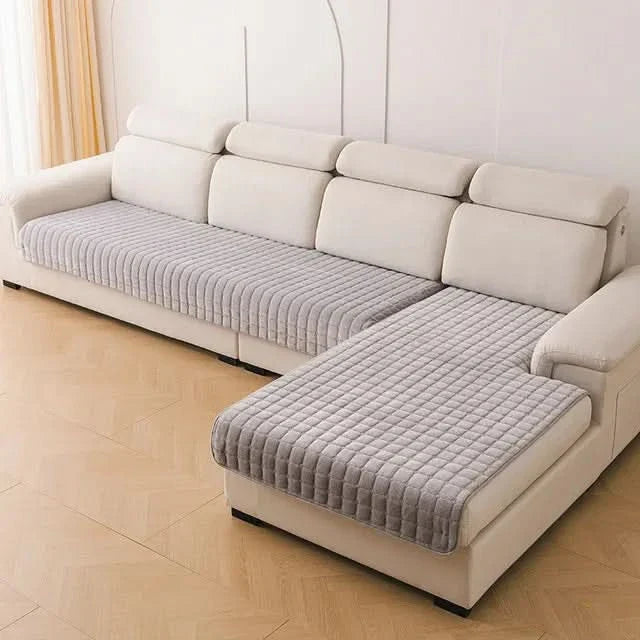 VelvetCozy - Plush velvet anti-slip sofa cover for added elegance and comfort