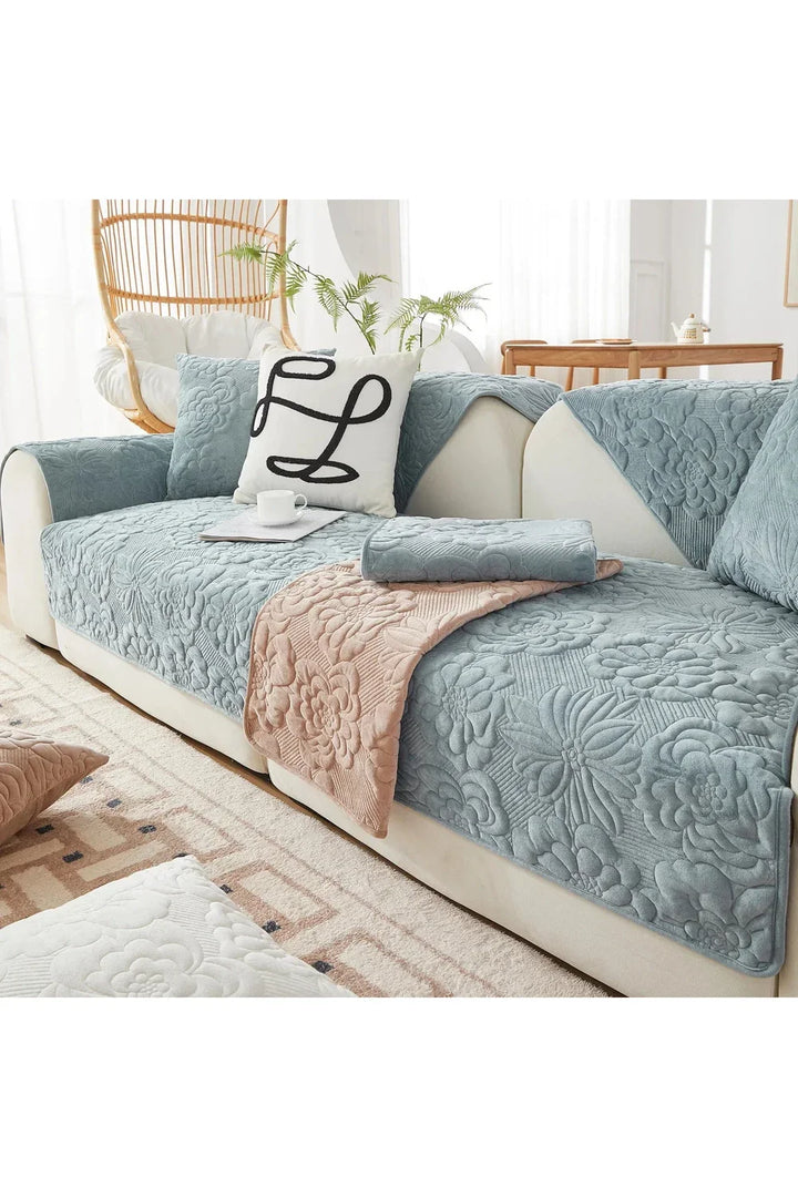 Plush sofa cover |