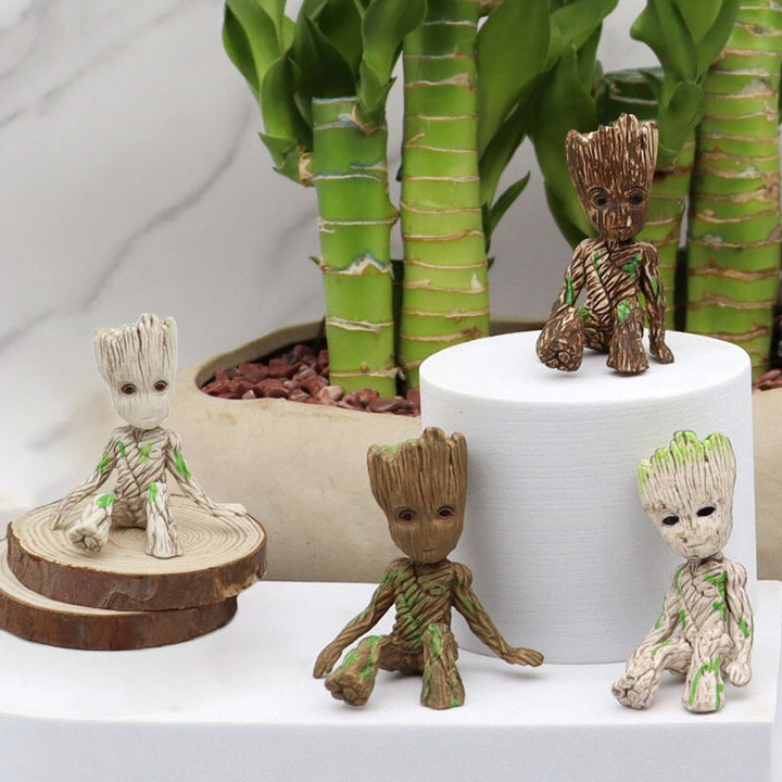 Cartoon Large Miniature Figure: Playful Office Decoration