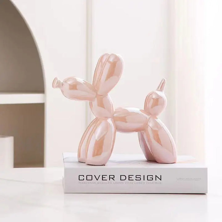 – Small dog sculpture made of balloons