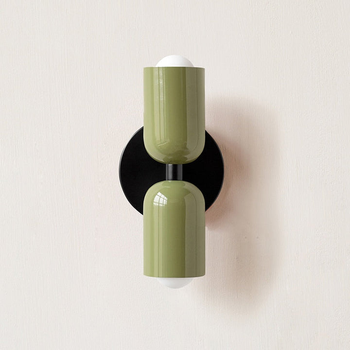 Lively, minimalist wall lamp with two light bulbs