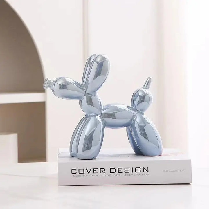 – Small dog sculpture made of balloons