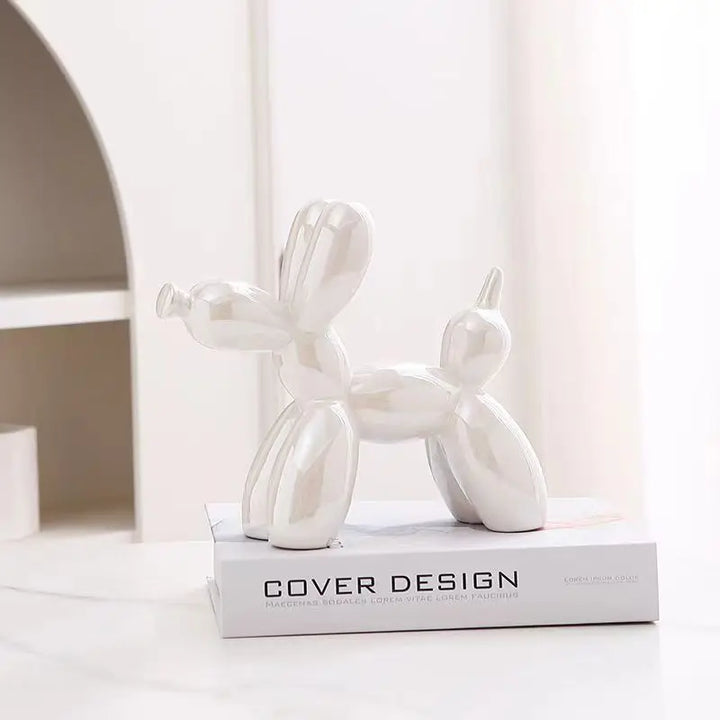– Small dog sculpture made of balloons