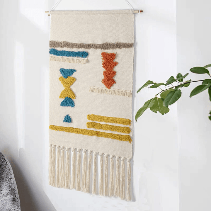 Geometric Tufted Wall Carpet
