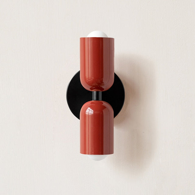 Lively, minimalist wall lamp with two light bulbs