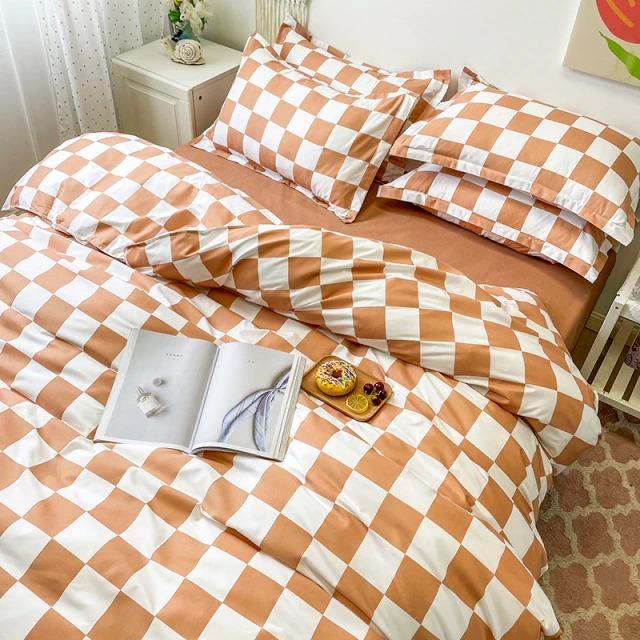 Checked Bedding Set