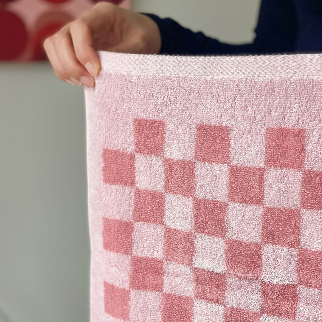 Checkerboard Plus Towel Collection