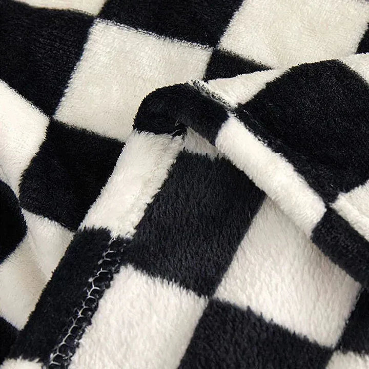 Classic Checkered Pattern Sofa Blanket