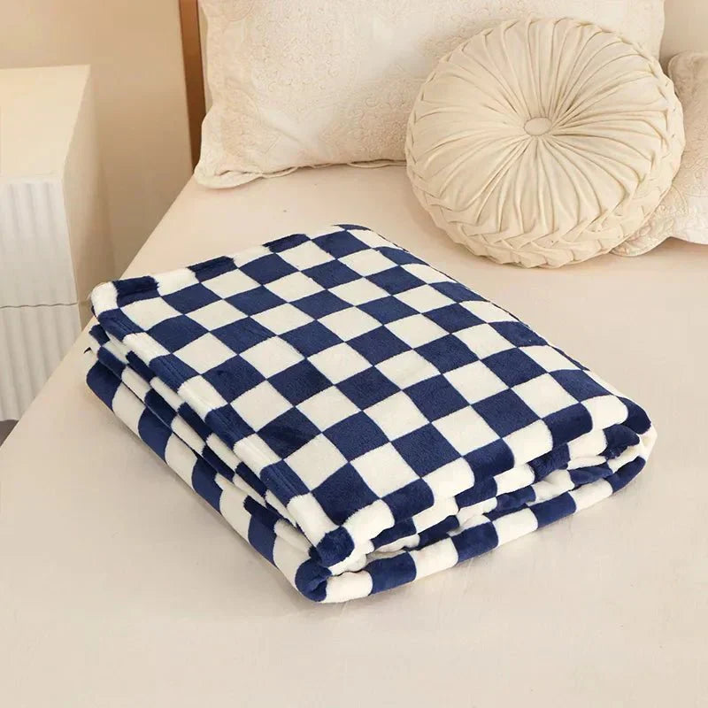 Classic Checkered Pattern Sofa Blanket