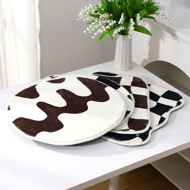 Curvy Checker Mini Tufted Carpet
