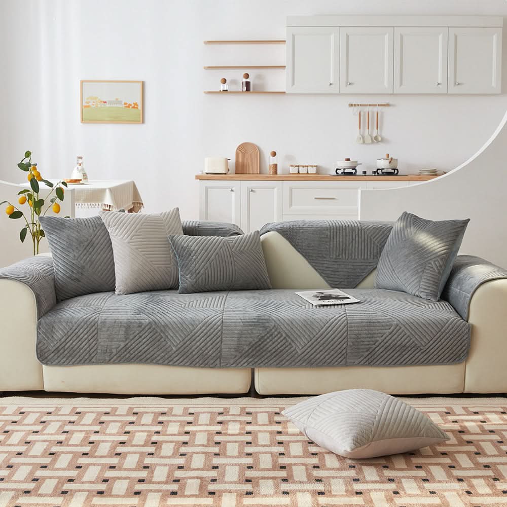 PlushGrip – Non-slip plush sofa cover