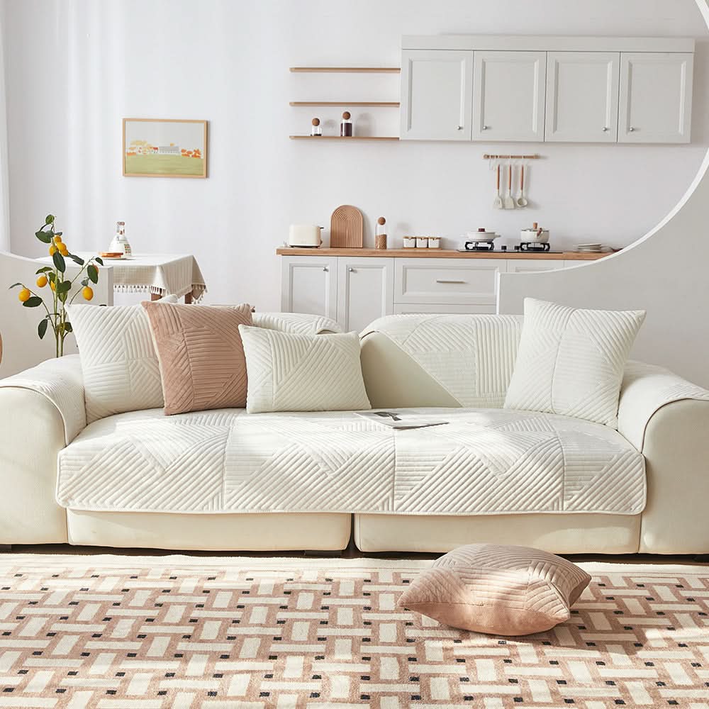 PlushGrip – Non-slip plush sofa cover