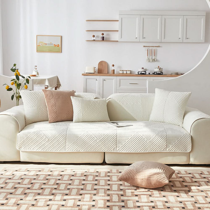 PlushGrip – Non-slip plush sofa cover