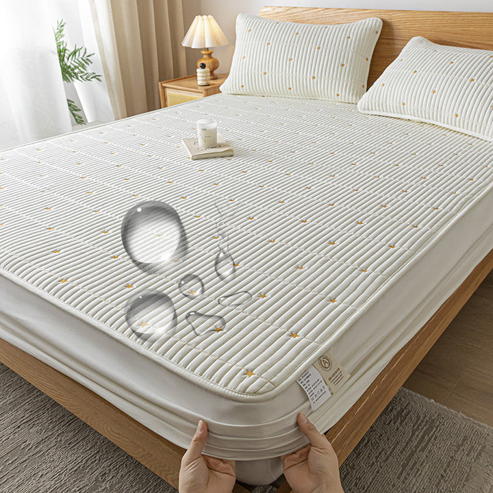 Waterproof reinforced mattress protector