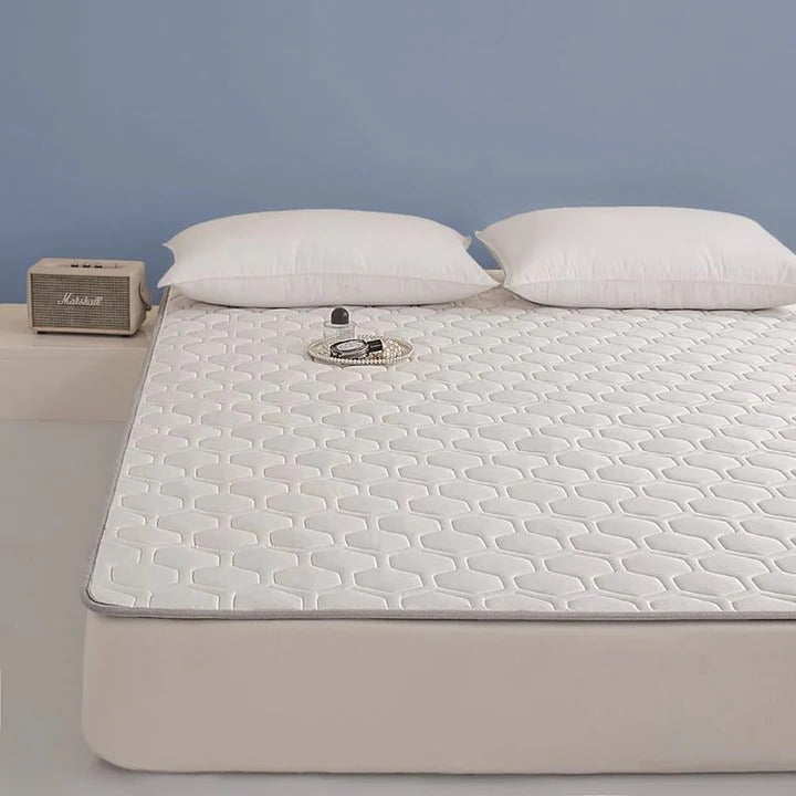 Quilted Cooling Mattress Pad with High-Density Cooling Fiber |