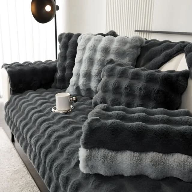 Mera - Durable and comfortable sofa cover