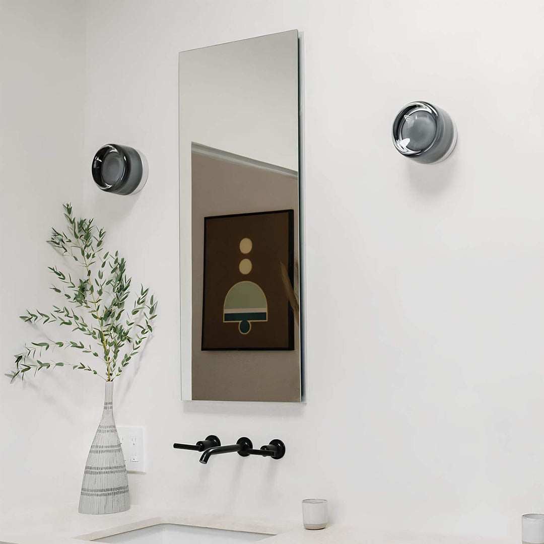 Elegant Wall Lamp for Contemporary Interior