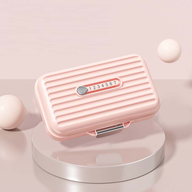Small portable pillbox