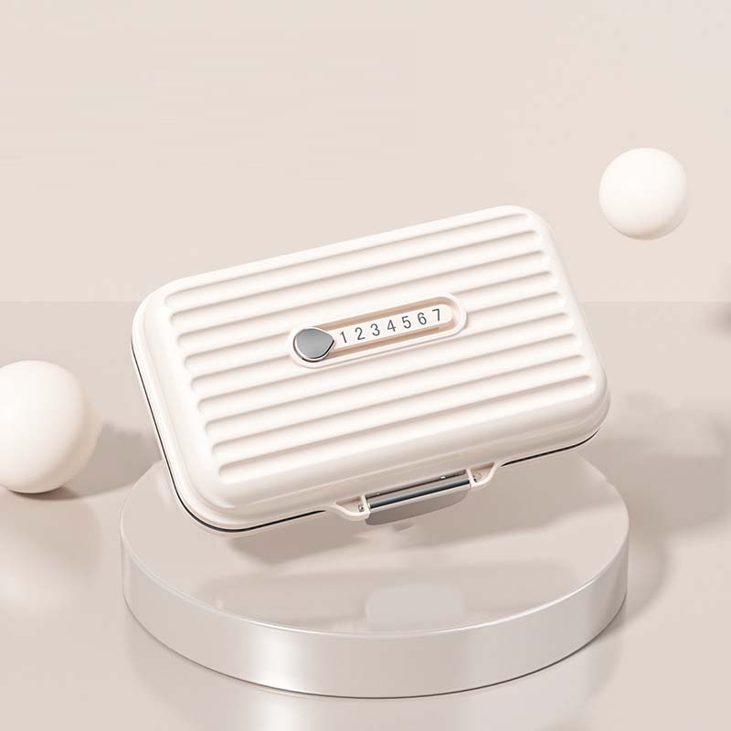 Small portable pillbox