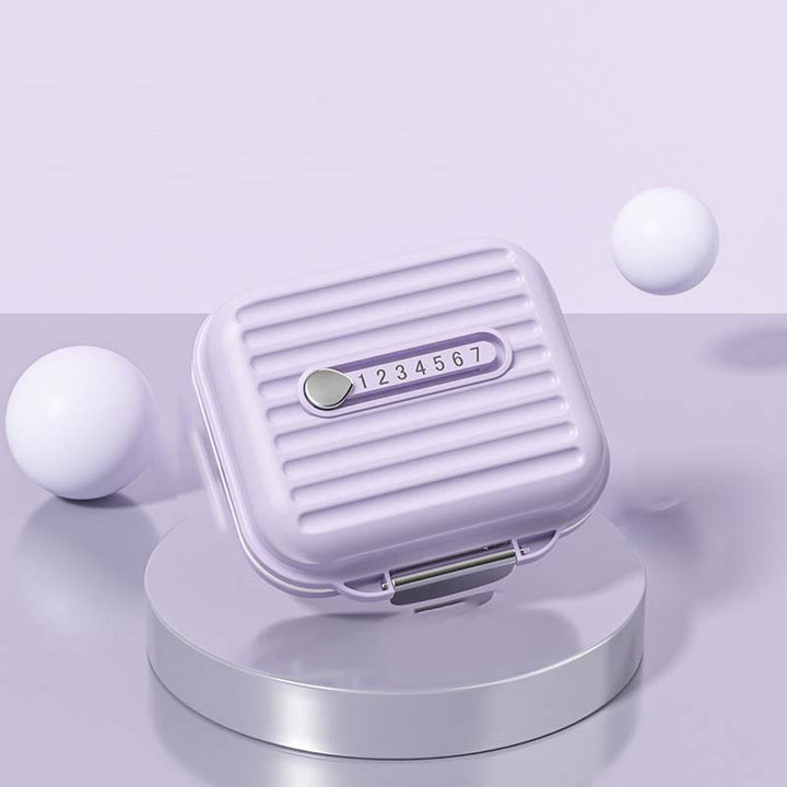 Small portable pillbox