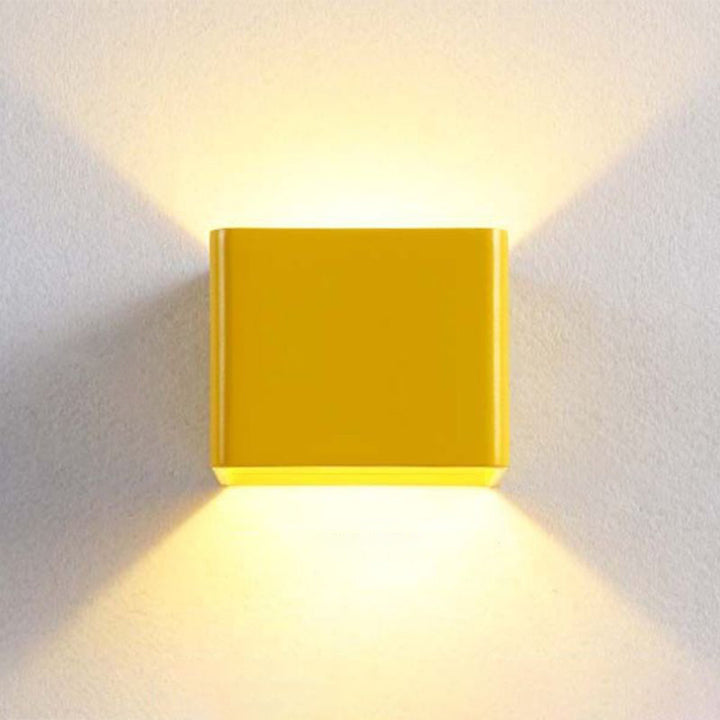 OrrSquare – Modern square wall lamp for stylish lighting