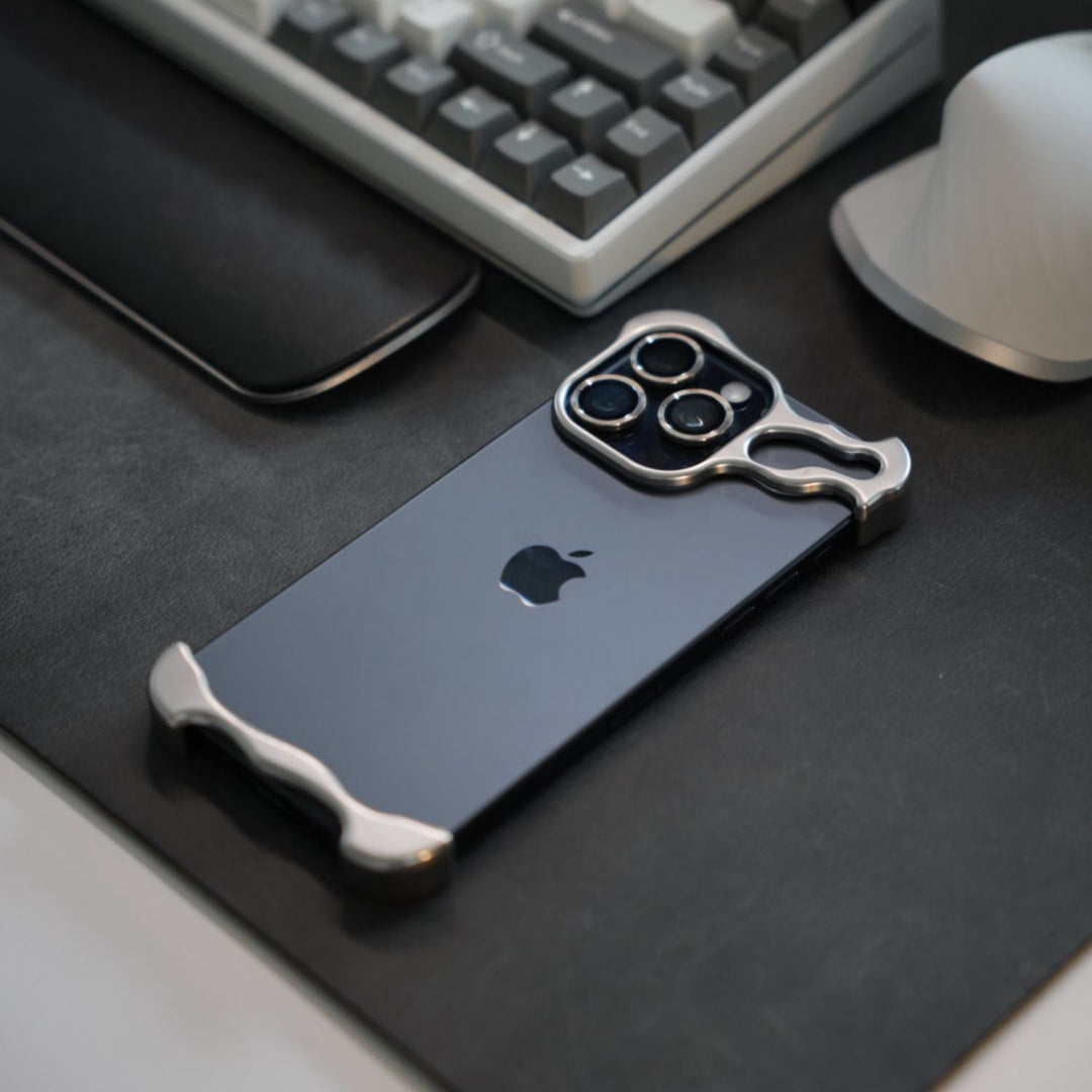 Mobile Phone Case with Slim Minimalist Design