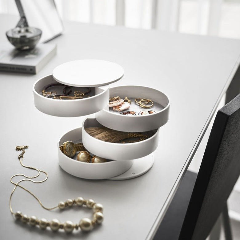 Twist Around Jewelry Organizer