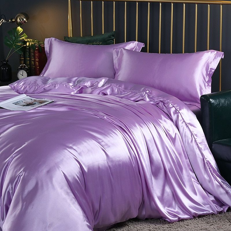 SilkEssence Luxury Bedding Set - Ultimate Comfort &amp; Elegance
