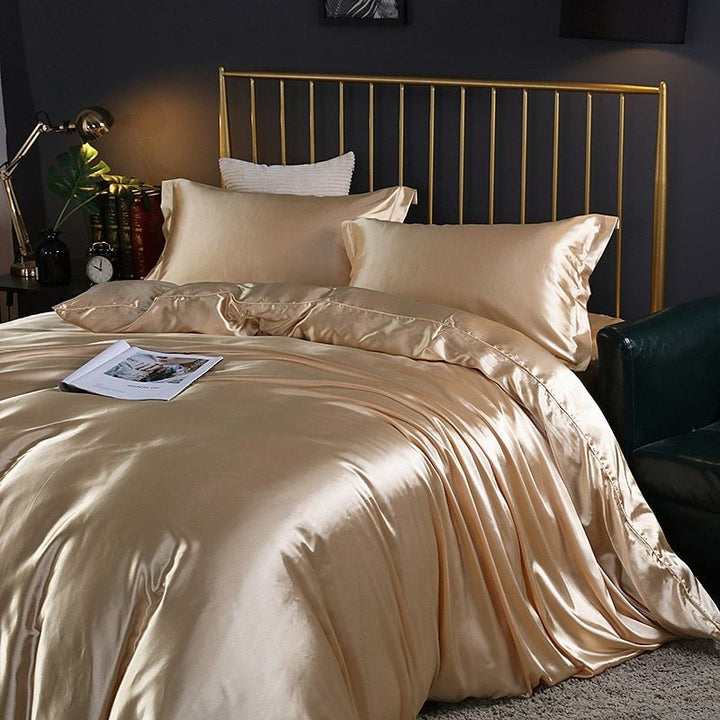 SilkEssence Luxury Bedding Set - Ultimate Comfort &amp; Elegance